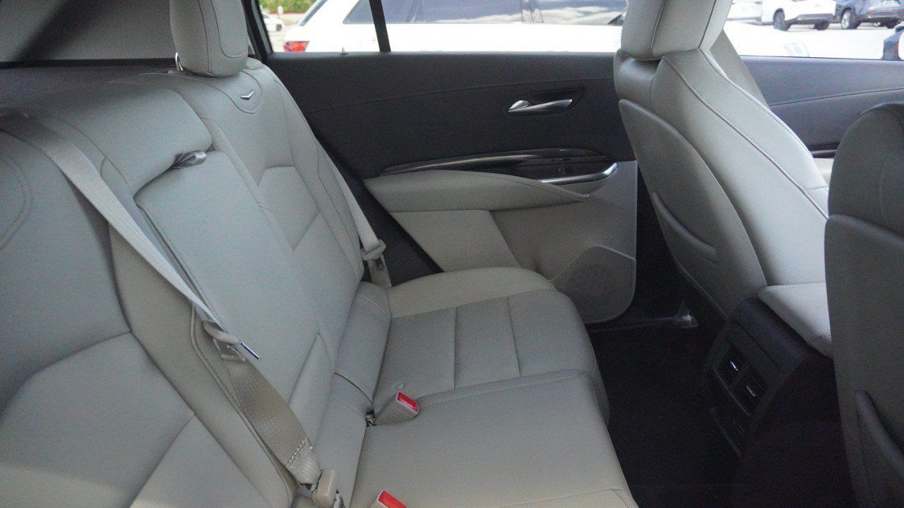Used 2019 Cadillac XT4 Luxury FWD image 13