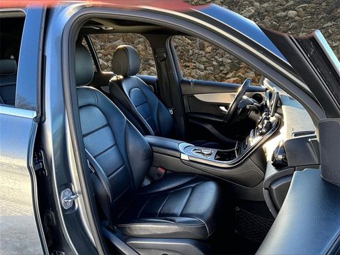 Used 2019 Mercedes-Benz GLC 300 GLC 300 w/ Premium Package image 7
