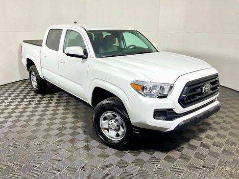 Used 2023 Toyota Tacoma SR image 3