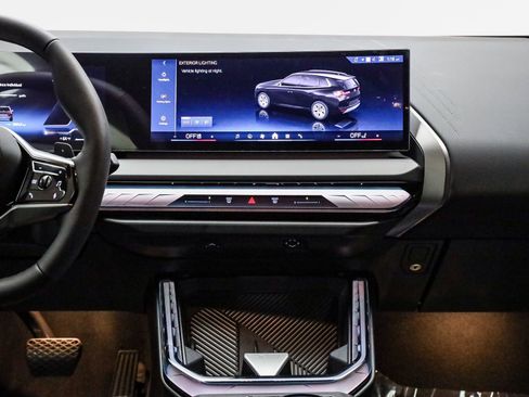 Used 2026 BMW X3 xDrive30 w/ Premium Package image 14