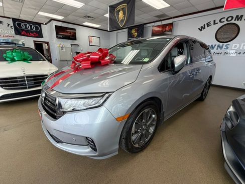 Used 2022 Honda Odyssey Elite image 3