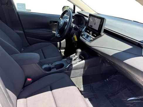 Used 2024 Toyota Corolla LE FWD image 20