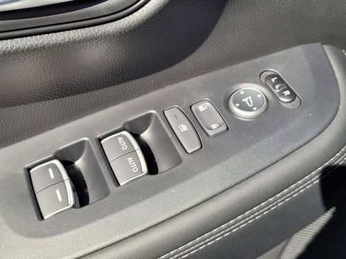 New 2026 Honda HR-V EX-L image 14