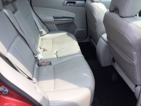 Used 2012 Subaru Forester 2.5X Limited AWD/4WD image 23