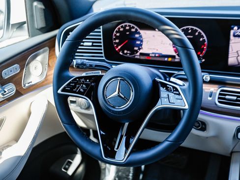 New 2026 Mercedes-Benz GLE 580 4MATIC image 13