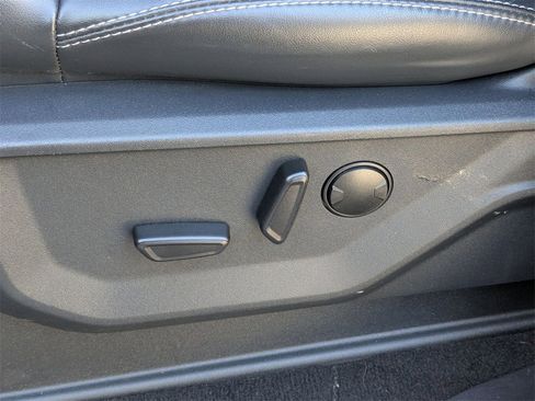 Used 2025 Ford Expedition Max Platinum image 16