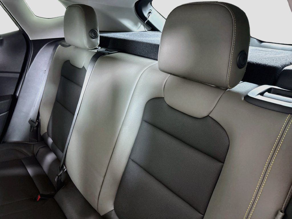 Certified 2026 Chevrolet Trax ACTIV w/ Sunroof Package FWD image 27