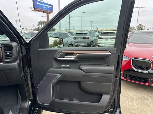 Used 2023 Chevrolet Silverado 1500 High Country w/ Z71 Off-Road Package image 30