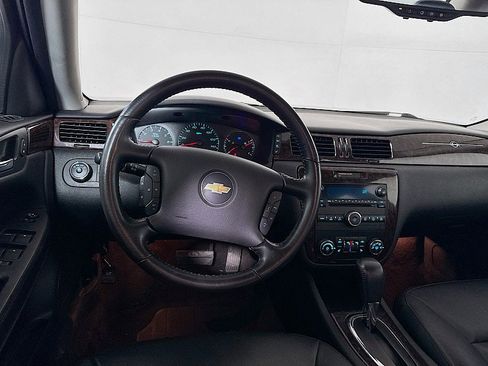 Used 2013 Chevrolet Impala LTZ image 22