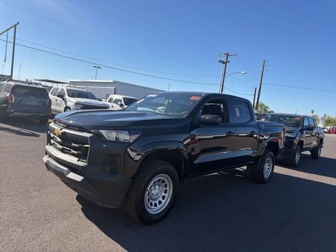 Used 2023 Chevrolet Colorado W/T image 7