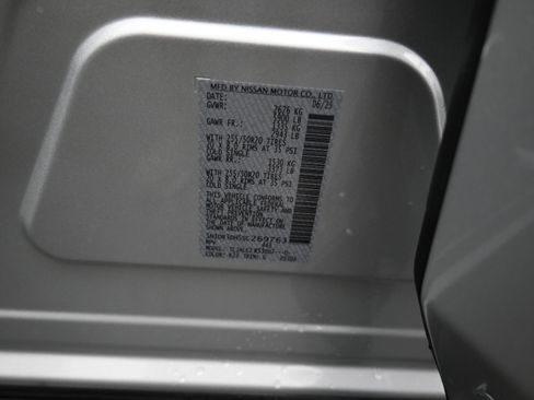 New 2025 Nissan Pathfinder Platinum image 9