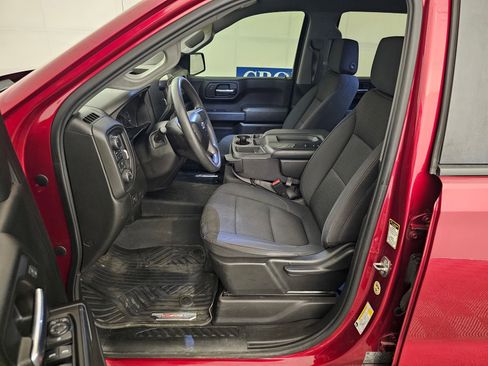 Used 2020 Chevrolet Silverado 1500 Custom Trail Boss w/ Custom Convenience Package AWD/4WD image 4
