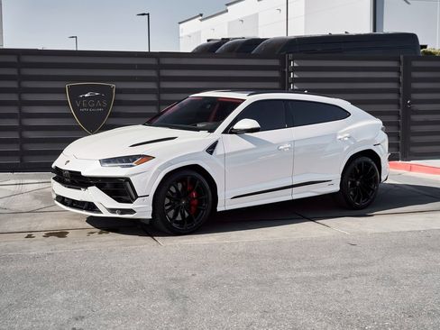 Used 2024 Lamborghini Urus S image 5