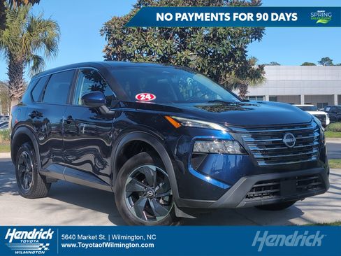 Used 2024 Nissan Rogue SV image 1