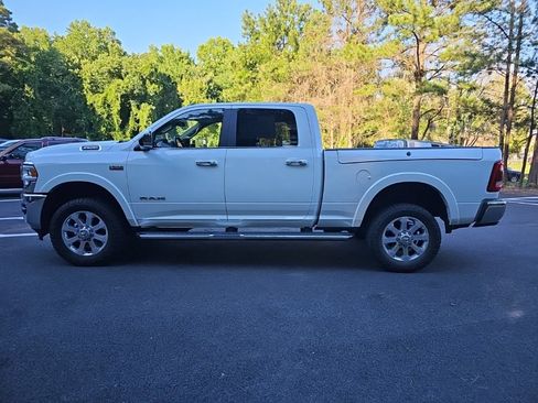 Used 2022 RAM 2500 Laramie w/ Chrome Appearance Group AWD/4WD image 9