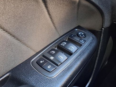 Used 2022 Dodge Charger GT w/ Blacktop Package image 9