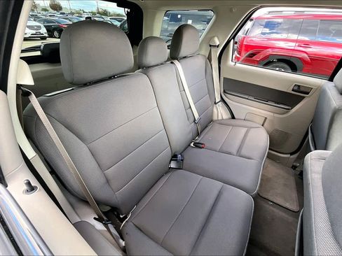 Used 2010 Ford Escape XLT image 18
