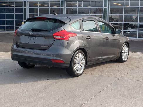 Used 2017 Ford Focus Titanium image 8