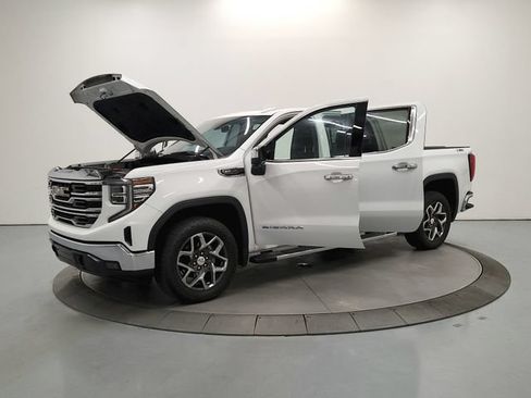 Used 2025 GMC Sierra 1500 SLT w/ SLT Premium Package AWD/4WD image 11