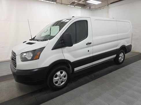 Used 2019 Ford Transit 250 130 Low Roof image 1