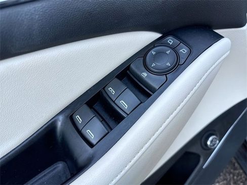 Used 2023 Buick Enclave Essence w/ Experience Buick Package image 13