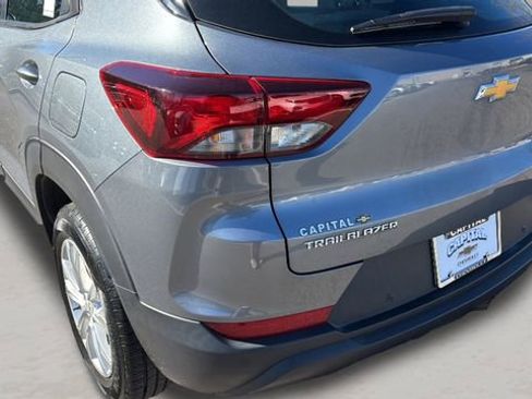 Used 2022 Chevrolet TrailBlazer LS image 35