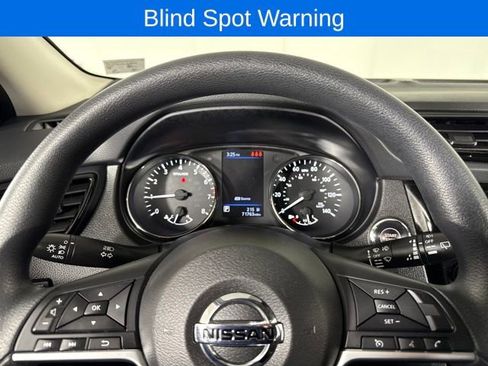 Used 2020 Nissan Rogue Sport SV image 19