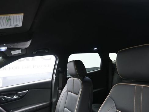 Used 2020 Chevrolet Blazer Premier image 17