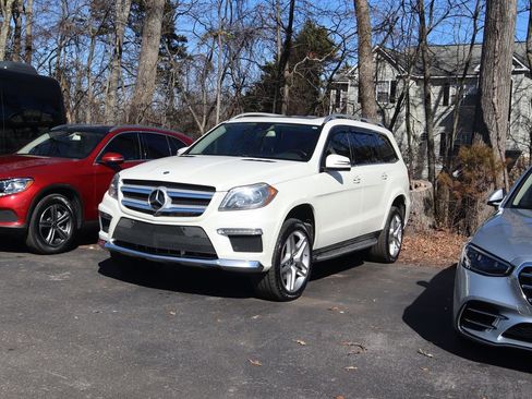Used 2013 Mercedes-Benz GL 550 4MATIC image 1