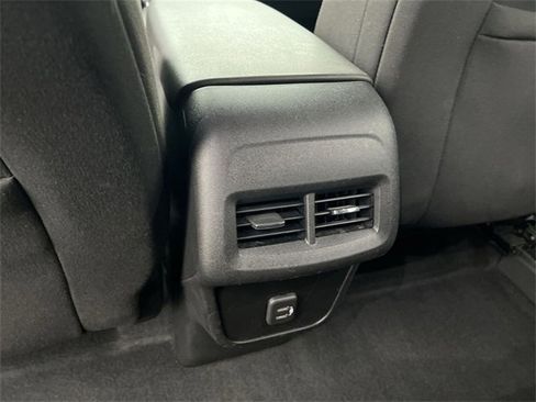 Used 2019 Chevrolet Equinox LT image 20