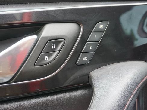 Used 2022 Chevrolet Blazer RS w/ Enhanced Convenience Package FWD image 13