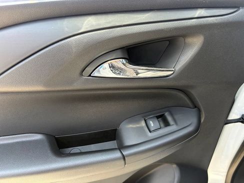 Used 2026 Chevrolet TrailBlazer LT w/ LT Cold Weather Package FWD image 35