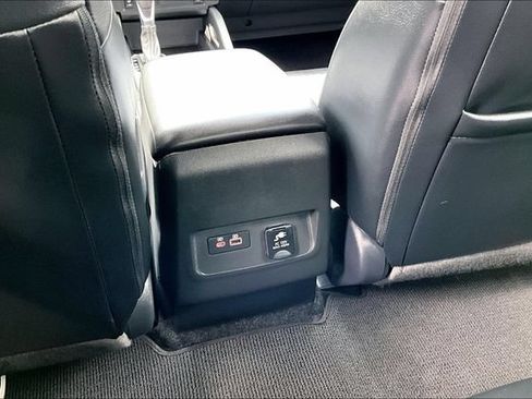 Certified 2024 Nissan Frontier SL RWD image 11