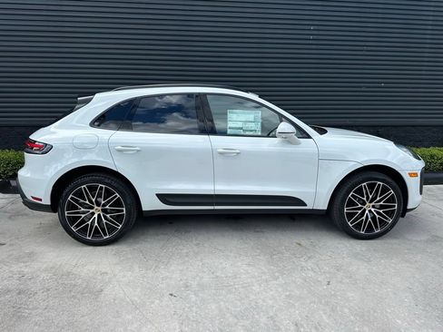 Used 2026 Porsche Macan AWD/4WD image 10
