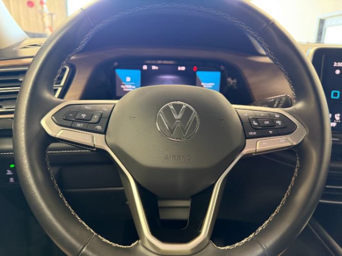 Used 2025 Volkswagen Atlas SE FWD image 22