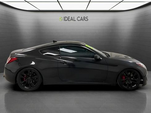 Used 2014 Hyundai Genesis 2.0T RWD image 3