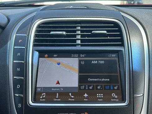 Used 2017 Lincoln MKX Reserve w/ Lincoln MKX Climate Package FWD image 27