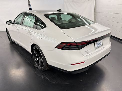 New 2026 Honda Accord SE image 3