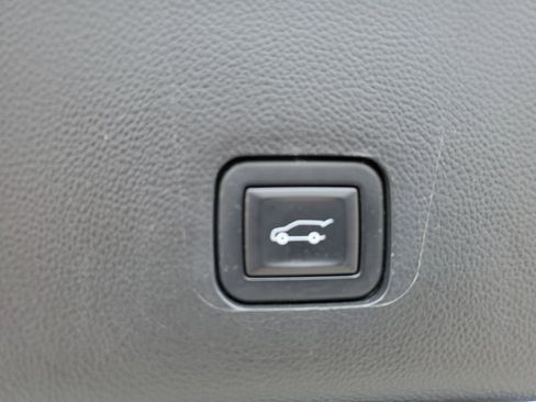 Used 2020 Chevrolet Traverse High Country w/ LPO, Floor Liner Package AWD/4WD image 34