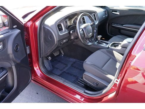 Used 2020 Dodge Charger SXT image 13