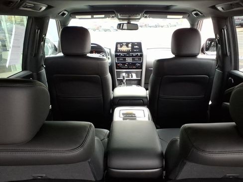 Certified 2024 Nissan Armada SL w/ Midnight Edition Package image 22