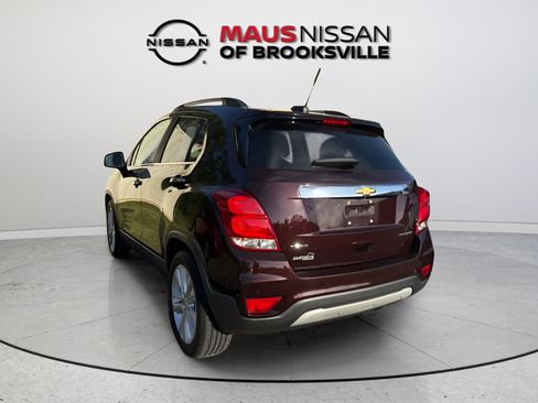 Used 2020 Chevrolet Trax Premier w/ LPO, Cargo Package FWD image 7