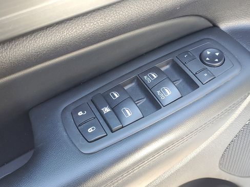 Used 2020 Jeep Grand Cherokee Altitude image 9