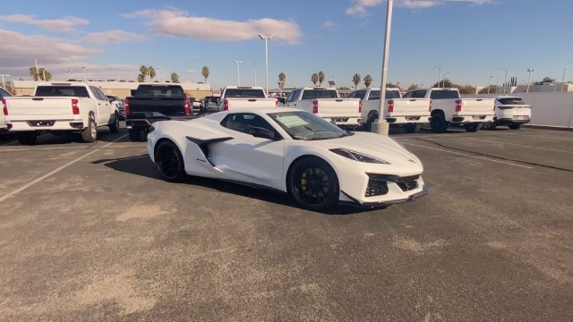 New 2026 Chevrolet Corvette Z06 RWD image 2