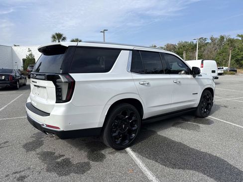 Used 2025 Chevrolet Tahoe High Country image 3