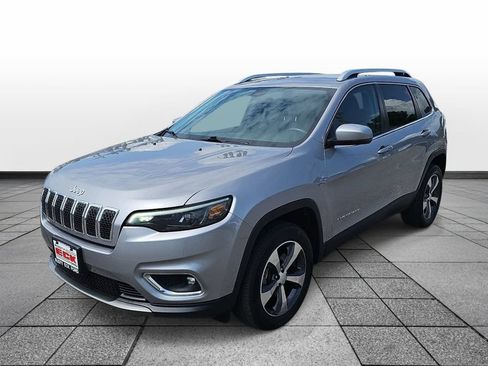 Used 2019 Jeep Cherokee Limited w/ Trailer Tow Group AWD/4WD image 1