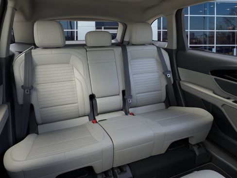 New 2026 Lincoln Nautilus Reserve AWD/4WD image 11