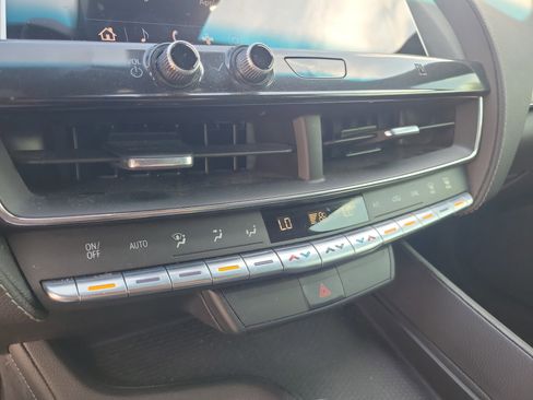 Used 2021 Cadillac CT5 Luxury RWD image 18