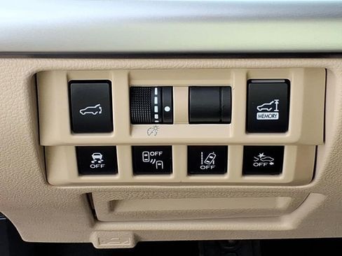 Used 2019 Subaru Outback 2.5i Limited AWD/4WD image 5