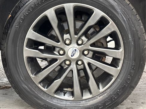 Used 2019 Ford Expedition Limited w/ Equipment Group 301A image 30